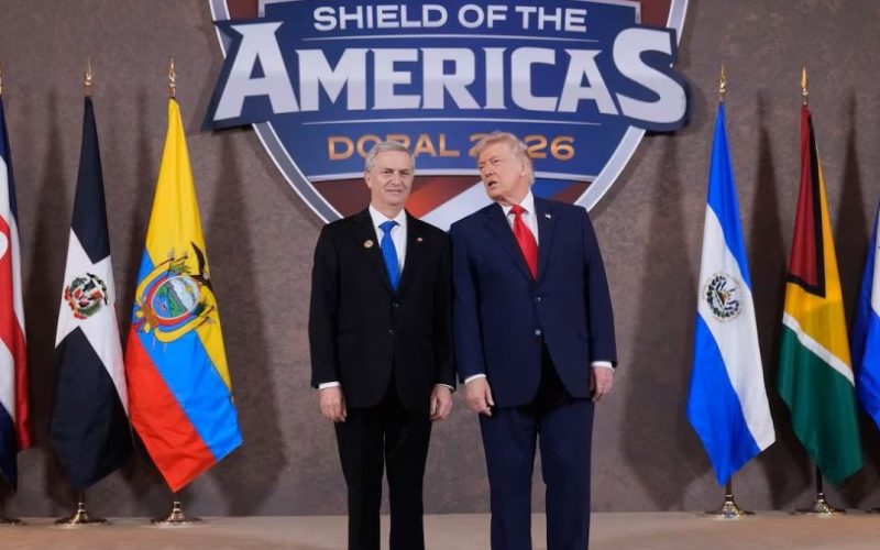 Cadem revela que un 45% apoya la adhesión de Chile al "Escudo de las Américas" mientras que 43% está en desacuerdo