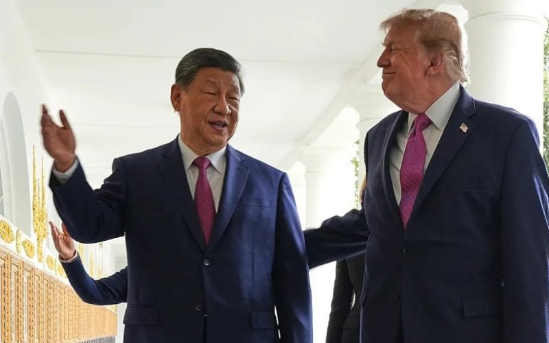 Trump adelanta que "sucederán cosas extraordinarias" tras su "muy productiva" reunión con Xi Jinping