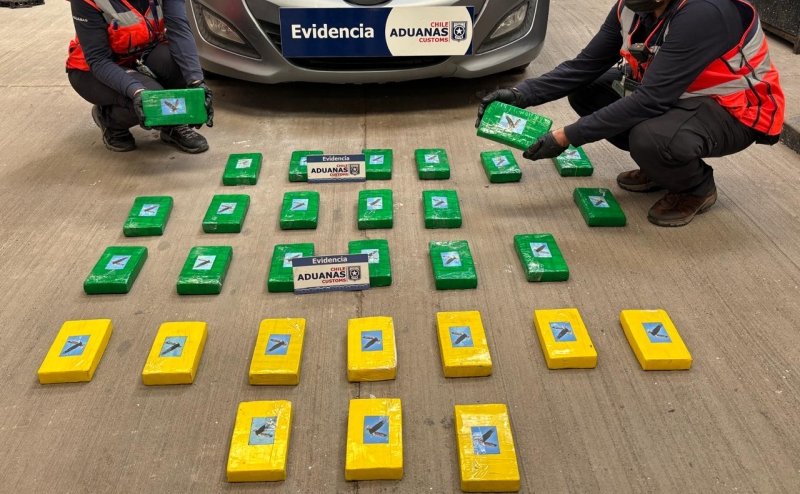 Detectan más de 30 kilos de cocaína ocultos en un vehículo en el Complejo Fronterizo Chacalluta