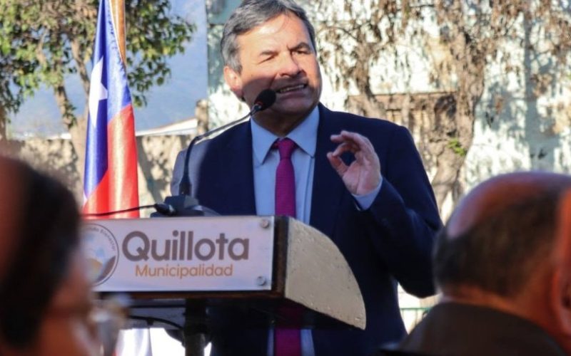 Alcalde de Quillota, Luis Mella, ingresó a cirugía tras presentar problemas de salud durante las últimas semanas