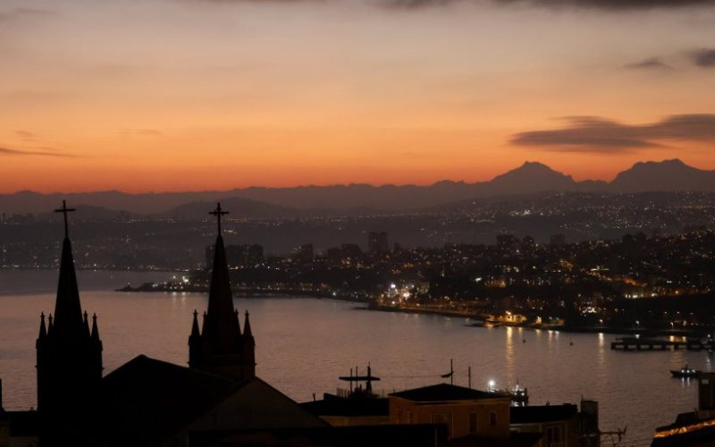 Gobernador Mundaca activa gestiones con parlamentarios para defender el Presupuesto 2027 del Gobierno Regional de Valparaíso