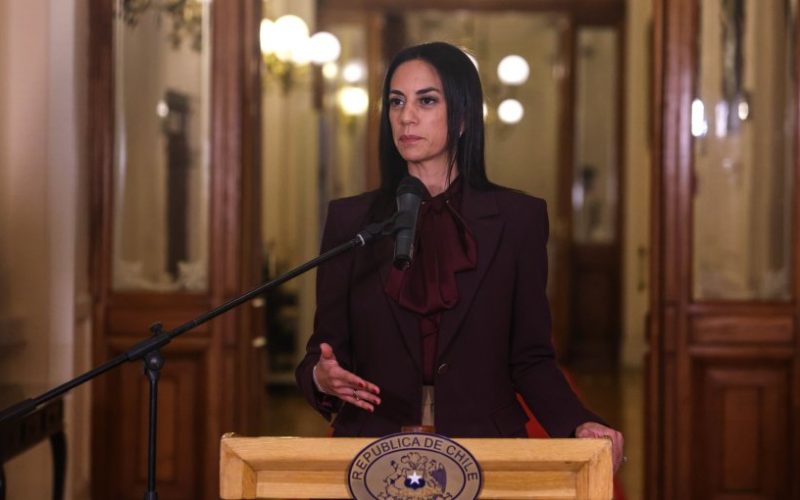 Presidenta del Senado plantea que ante "déficit político" del gabinete de Kast "se requiere de una cirugía mayor"