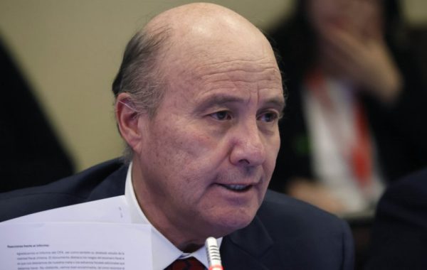 Un hombre fue detenido en La Araucanía por publicar imagen intervenida del ministro Quiroz con una lesión de bala en la frente