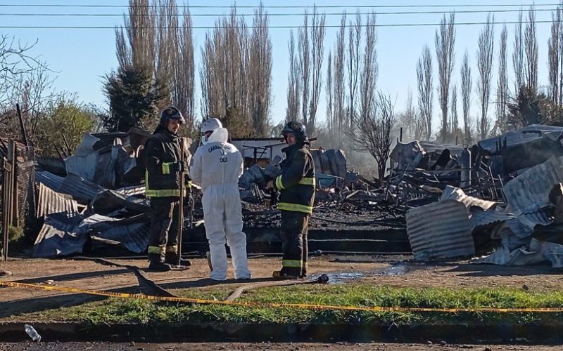 Personal de la PDI realiza peritajes genéticos para identificar a víctimas de tragedia en Pitrufquén