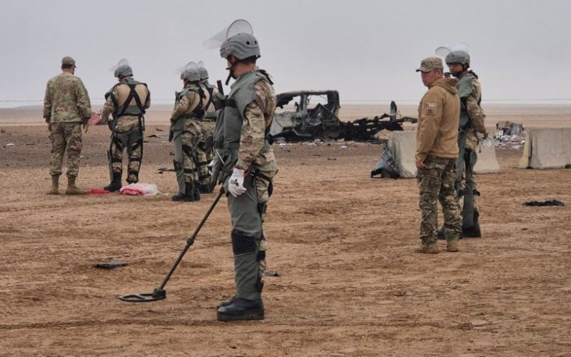 Vehículo que viajaba desde Tacna hacia Arica ingresa a campo minado y explota en la frontera