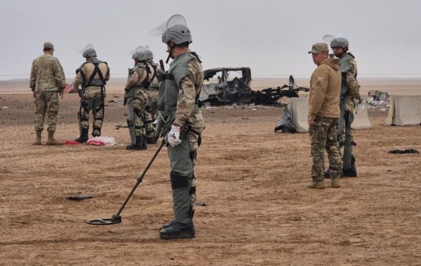 Vehículo que viajaba desde Tacna hacia Arica ingresa a campo minado y explota en la frontera