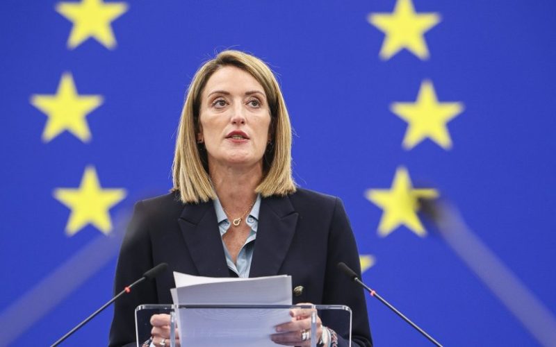 Parlamento Europeo aprueba el Escudo de la Democracia y señala a Rusia como su "principal amenaza"