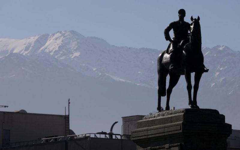 Ingresan proyecto para rebautizar la región Metropolitana en honor al general Manuel Baquedano