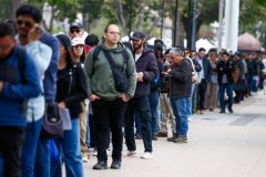 Crisis de empleo se hace visible en Viña del Mar: cientos de personas llegaron a feria laboral en busca de una oportunidad