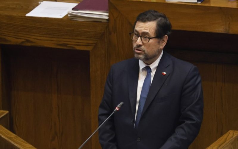 Pérez Mackenna en inédita interpelación por tensiones internacionales: “Mientras yo sea canciller, la soberanía de Chile será defendida”