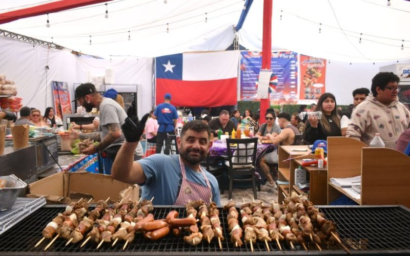 18 y 19 de septiembre serán feriados irrenunciables para trabajadores del comercio: revisa quiénes quedan excluidos