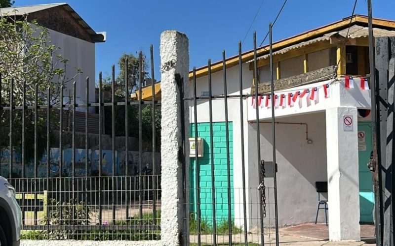Estudiante de 13 años fue apuñalado al interior de un colegio en La Serena: dos adolescentes fueron detenidos
