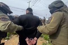 Sujeto fue detenido tras agredir a su madre, apuñalar a su padrastro y amenazarlos con quemar su vivienda en Limache