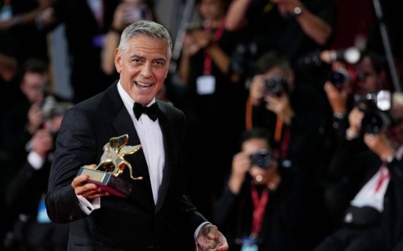 George Clooney recibió el León de Oro honorífico en el Festival de Cine de Venecia