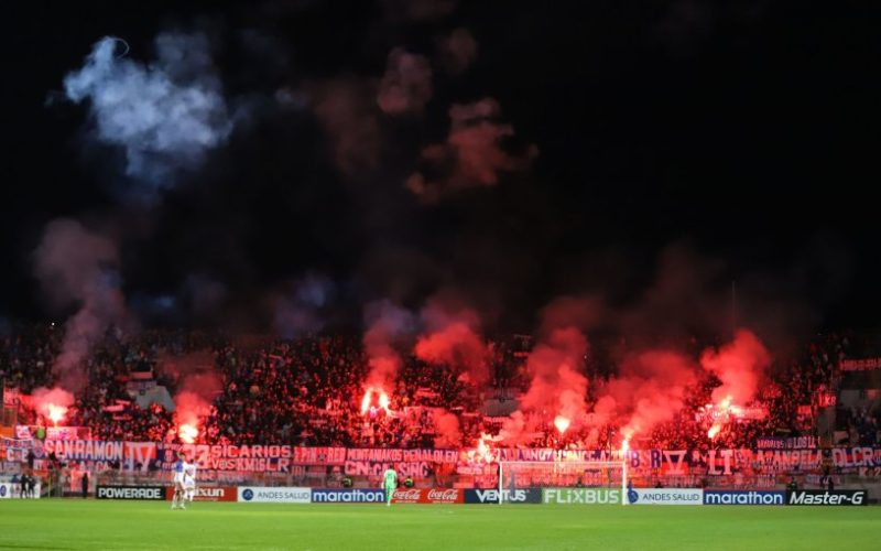 Duro informe arbitral detalla incidentes que suspendieron el partido de Everton contra la U por Copa Chile
