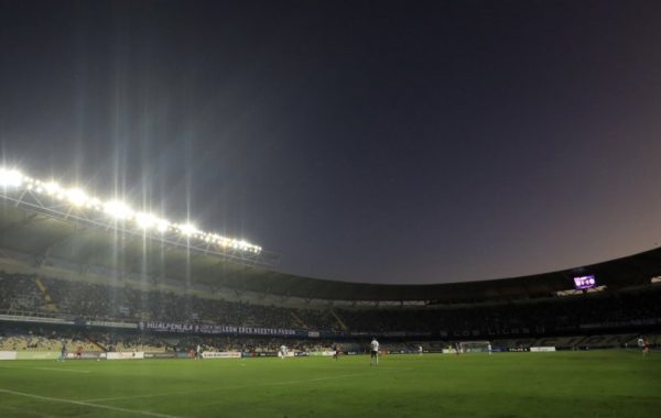 Advierten por mal estado de la cancha del Ester Roa para el duelo entre Huachipato y Colo-Colo: "No está para jugar fútbol profesional"