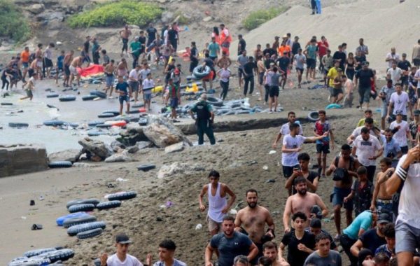Donald Trump tilda a España de "país arruinado" y arremete contra su gestión ante la crisis migratoria en Ceuta