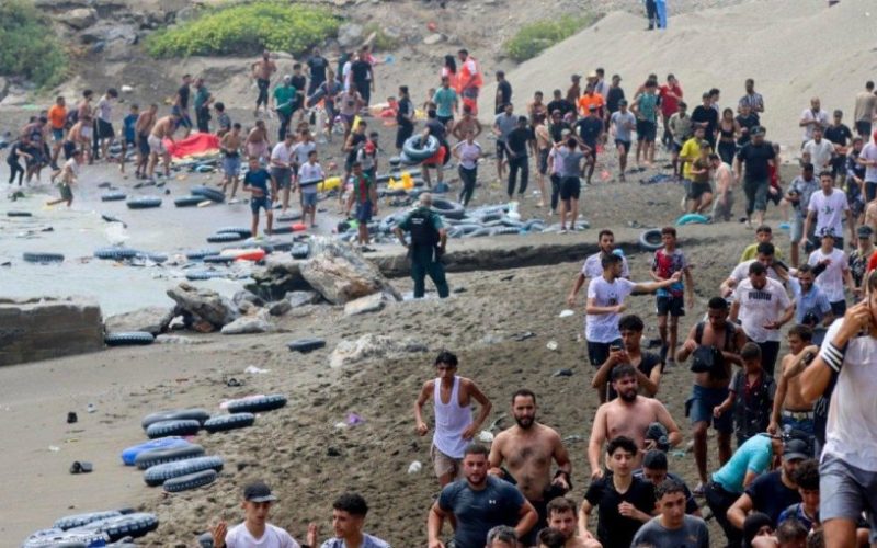Donald Trump tilda a España de "país arruinado" y arremete contra su gestión ante la crisis migratoria en Ceuta
