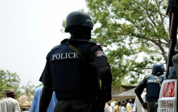 Al menos 37 murieron en Nigeria por inhalar gases tóxicos durante una extracción ilegal de petróleo