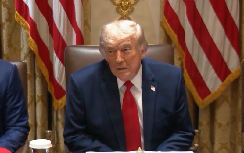 Trump cuestiona intervención del Reino Unido en Malvinas y ofrece mediar