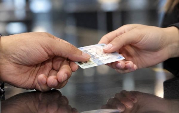 Contraloría detecta entrega irregular de cédulas de identidad a extranjeros en Nancagua