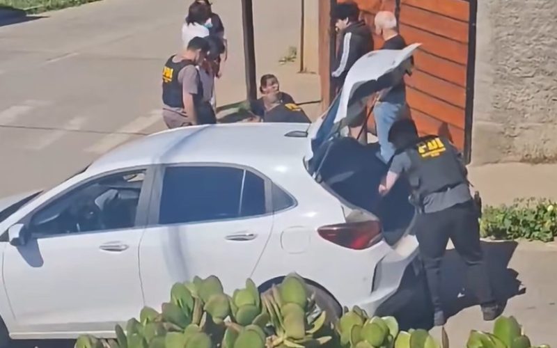 Adolescente de 13 años se encuentra en estado de extrema gravedad tras balacera en Quintero: un adulto también resultó herido