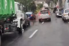 Colisión involucró a un camión y a cinco vehículos en el Camino Internacional en Viña del Mar
