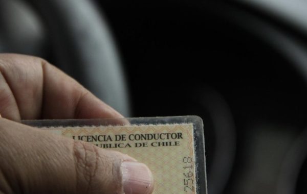 Contraloría detecta más de 70 mil exámenes para licencias de conducir aprobados en menos de un minuto en Antofagasta