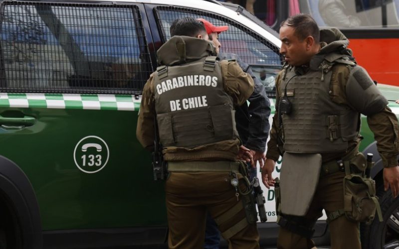 Detienen a menor de 17 años que engañó a conserje y escaló balcones para robar departamentos en Providencia