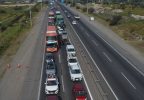 Proyectan que más de 442 mil vehículos saldrán de la región Metropolitana durante este fin de semana largo