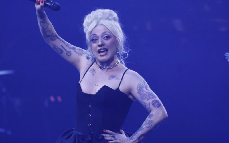 Mon Laferte lidera la primera lista de artistas confirmados para los Latin Grammy 2026