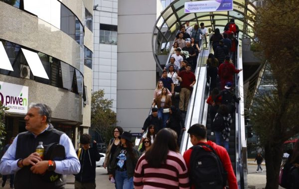 Ingreso disponible de los hogares crece 4,2% anual en el segundo trimestre y ahorro baja a 5,5% del PIB