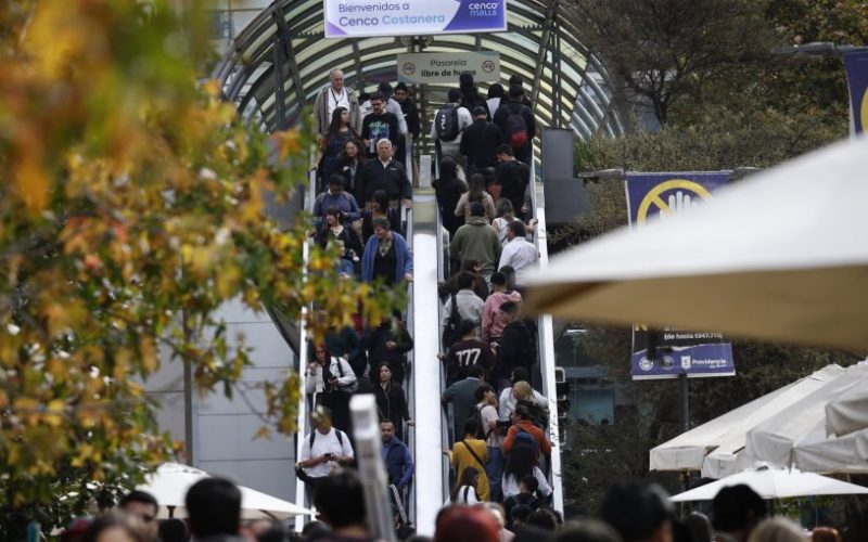 Economía chilena vuelve a contraerse y registra caída de 1% en el Imacec de agosto