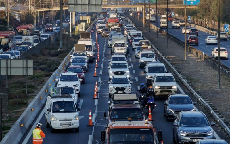 Gobierno logra acuerdo con concesionaria para rebajar TAG en Autopista Central: tarifas se reducirán hasta 25% desde enero de 2027