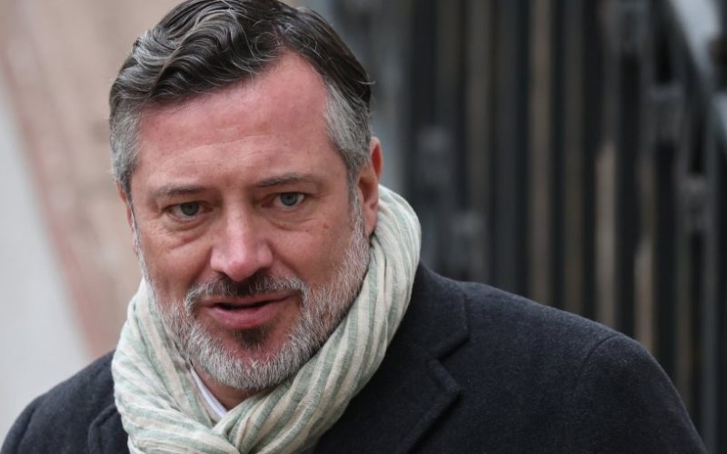 Alcalde Sichel arremete contra Senapred tras tormenta en Ñuñoa: "Que deje de ser un servicio pequeño y de juguete"