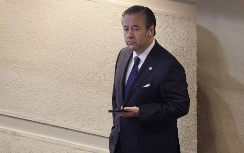 Diputado Romero reconoce "crisis política" por rebaja de condenas y dice que "pedir la salida de un ministro no soluciona los problemas"