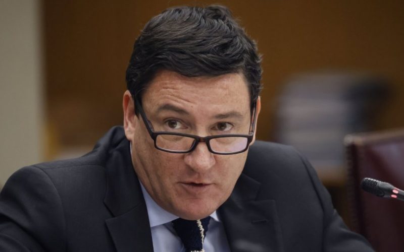 Presidente de Republicanos respalda fin del programa "Yo elijo mi PC" afirmando que no logra "mejorar el aprendizaje"