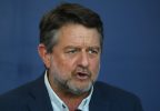 Orrego responde a alcaldesa de Las Condes tras críticas por ausencia luego del aluvión: "Más que polemizar, lo importante es ayudar"
