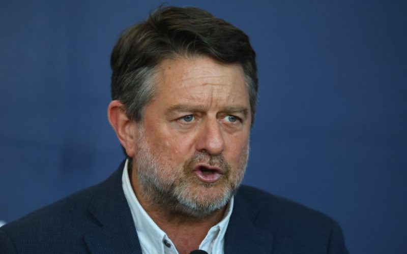 Orrego responde a alcaldesa de Las Condes tras críticas por ausencia luego del aluvión: "Más que polemizar, lo importante es ayudar"