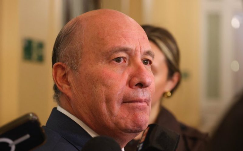 Ministro Quiroz respalda investigación contra las AFP por pérdidas en fondos D y E: "Son las personas las que han sufrido"
