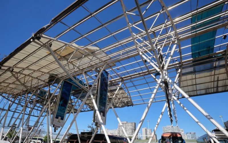 Meteorología descarta tornado y confirma que fue un "gustnado" el fenómeno que afectó al terminal Alameda de Estación Central