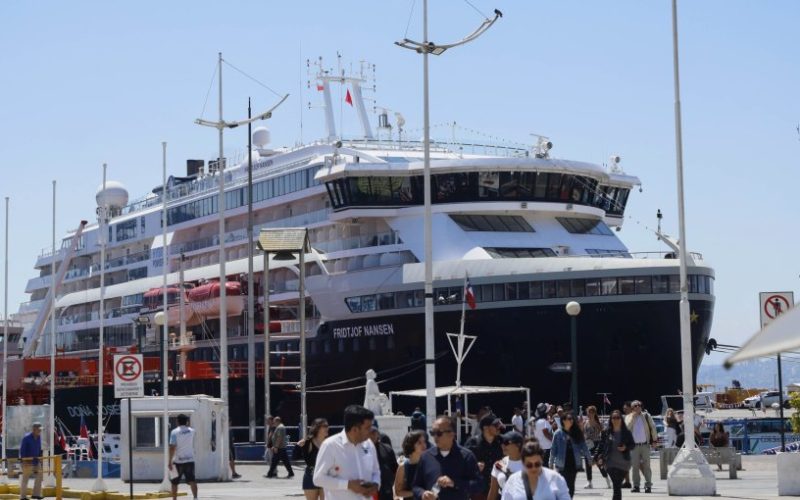 Valparaíso y San Antonio preparan refuerzo policial ante la llegada de medio centenar de cruceros y más de 35 mil turistas