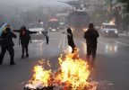 Séptimo aniversario del 18-O deja 110 detenidos y 14 carabineros lesionados en una jornada de mayor violencia