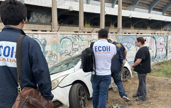 Investigan homicidio de joven de 19 años en playa Chinchorro de Arica: encontraron su cuerpo al interior de un automóvil