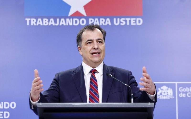 Vocero de Gobierno defiende a Rabat ante eventual acusación constitucional: "El ministro cumplió con la ley"