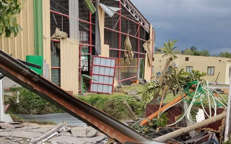 Declaran Alerta Roja para la comuna de Requínoa tras paso de tornado que provocó diversos daños
