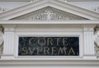 Corte Suprema remueve a cuatro jueces por viajar al extranjero mientras se encontraban haciendo uso de licencias médicas