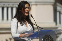 Imagen positiva de Macarena Ripamonti sube a 56% en octubre y sigue instalada entre las figuras políticas mejor evaluadas del país