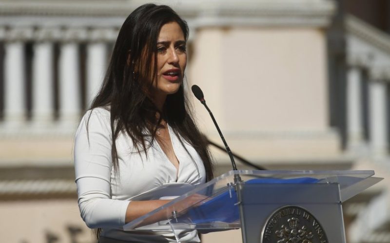 Imagen positiva de Macarena Ripamonti sube a 56% en octubre y sigue instalada entre las figuras políticas mejor evaluadas del país