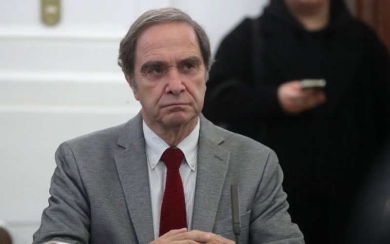 Exministro Larraín dice que rechazó rebaja de pena a violador, pero doctrina de la Corte Suprema "nos forzó a dictar los decretos"